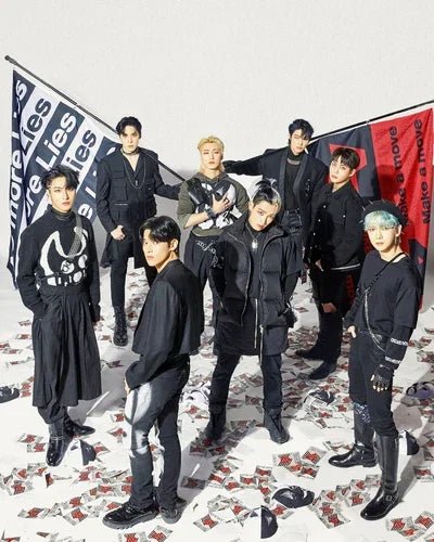 8 Makes 1 Team: The Official ATEEZ Collection - Umakpop