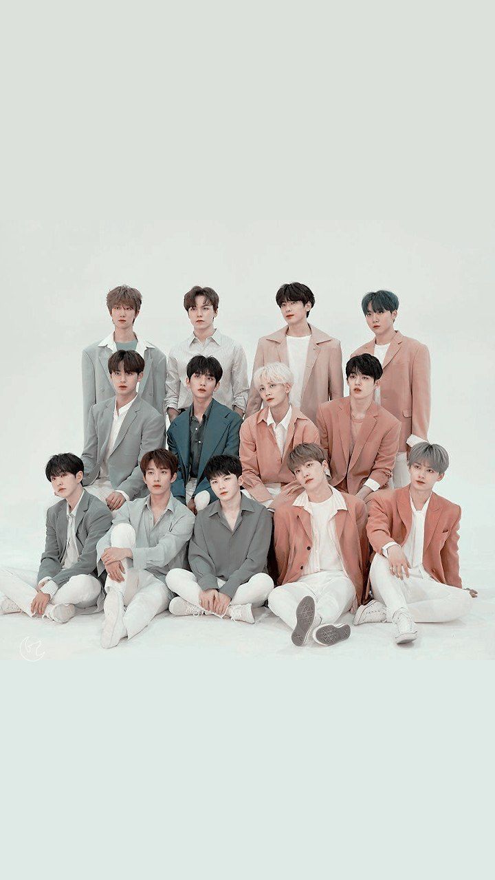 A sparkling display of official SEVENTEEN albums, Caratbong Ver 3 lightsticks, and Bongbongie plushies at umakpop.