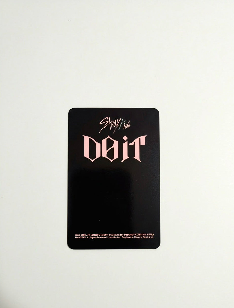 Stray Kids DO IT photocard black back with pink logo